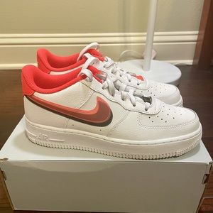 Nike Womens Air Force 1 Womens Size 8, Youth 6.5